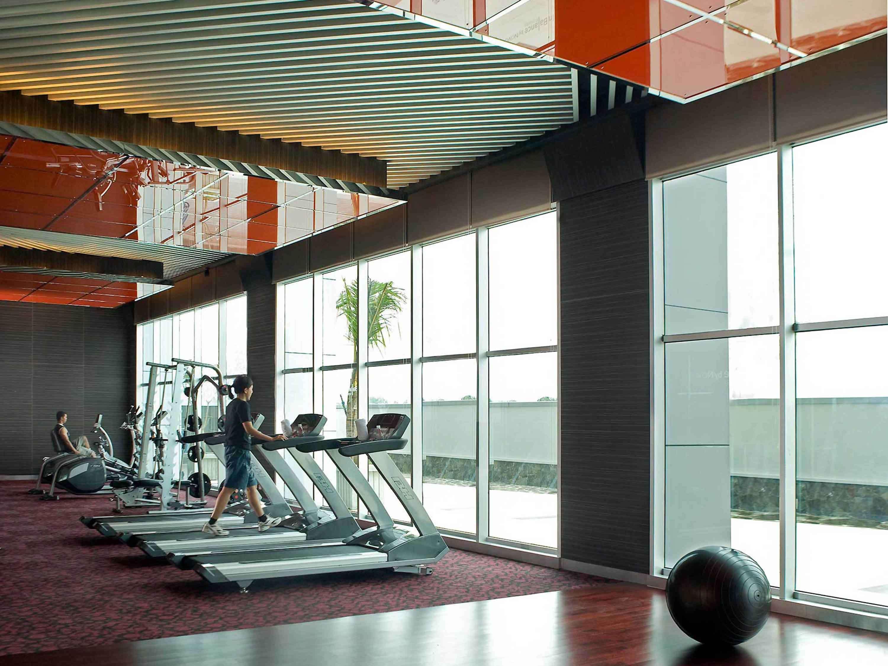 Novotel Bangka Hotel & Convention Center Пангкалпинанг Екстериор снимка