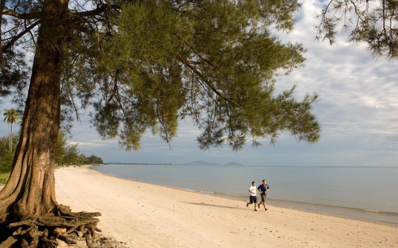 Novotel Bangka Hotel & Convention Center Пангкалпинанг Екстериор снимка