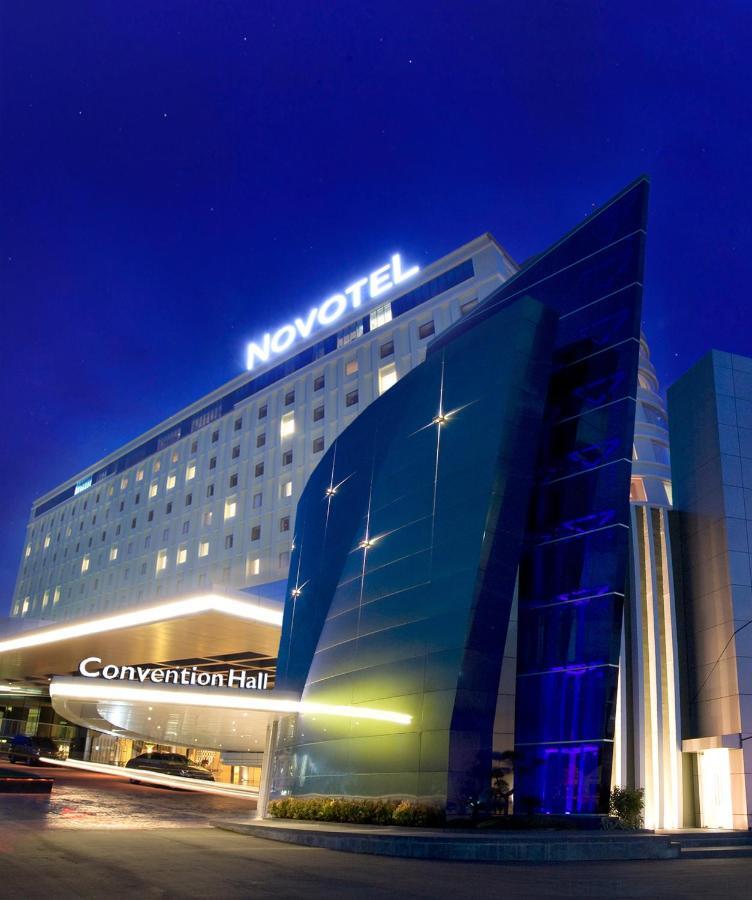 Novotel Bangka Hotel & Convention Center Пангкалпинанг Екстериор снимка